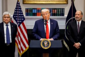 Trump announces tarriffs set to hit Canada